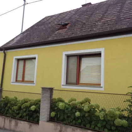 Zistersdorf/ A5 -Nähe: Wohnhaus mit Garten und Garage in absoluter Ruhelage - Bild 2