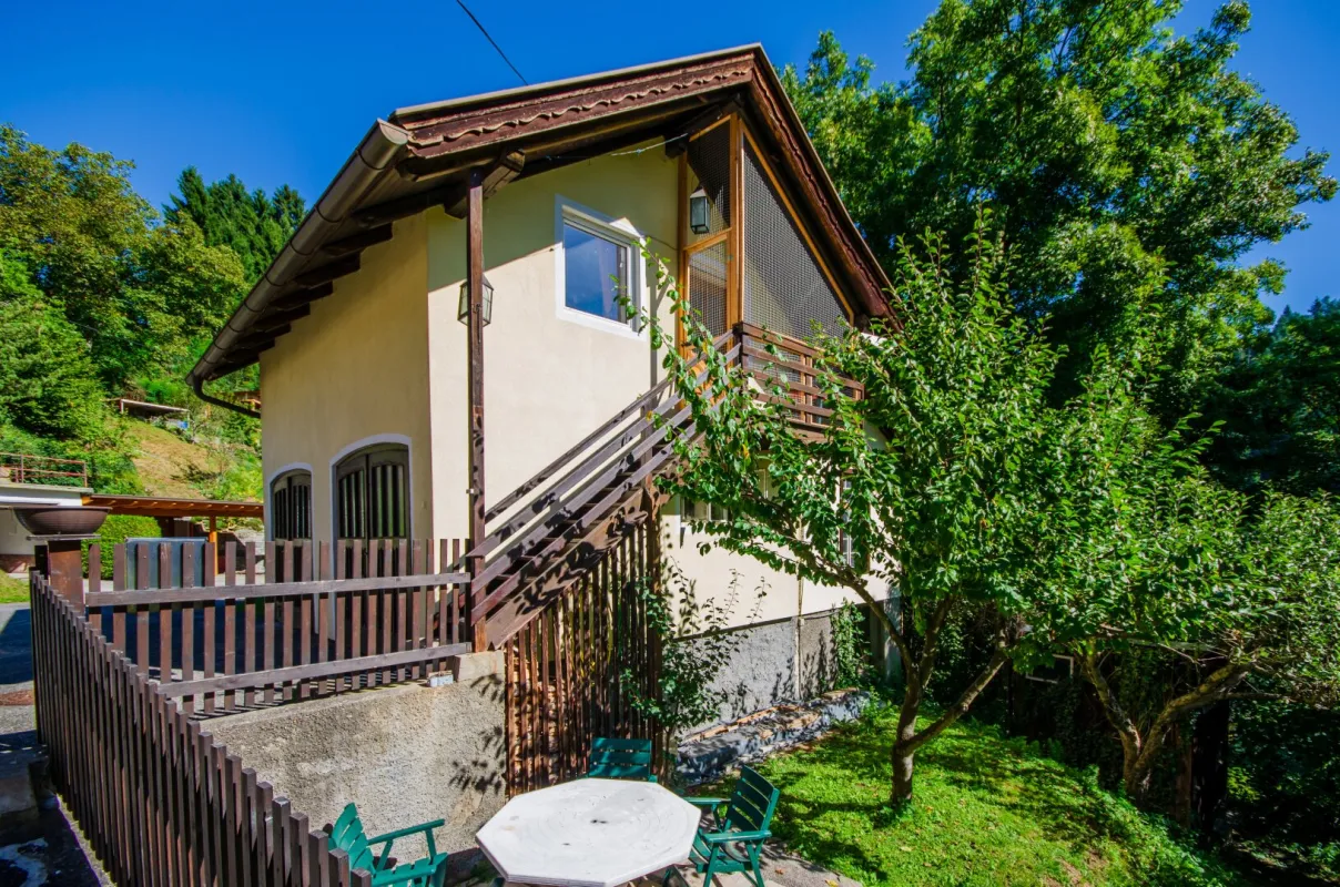 EIN KLEINES PARADIES AM FRATRES - MIT GROSSEM POTENTIAL FÜR IHRE WOHNTRÄUME! - Bild 1