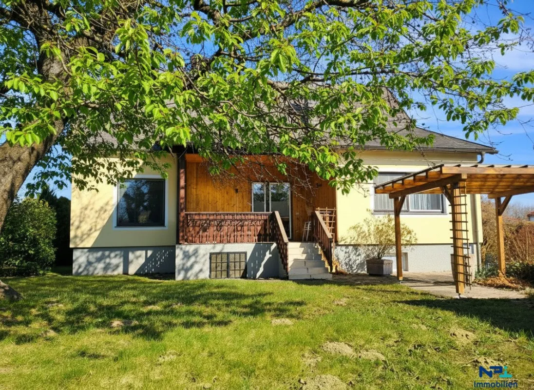 Ein- oder Zweifamilienhaus mit großen Nebengebäude in Enzesfeld- Lindabrunn - Bild 1