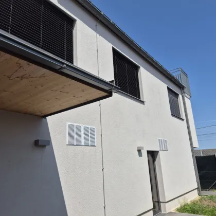 Rendite Objekt! Freier Mietzins bei Neubau Zinshaus mit 15 Wohnungen und 7 Stellplätzen, Baujahr 2022 - Bild 2