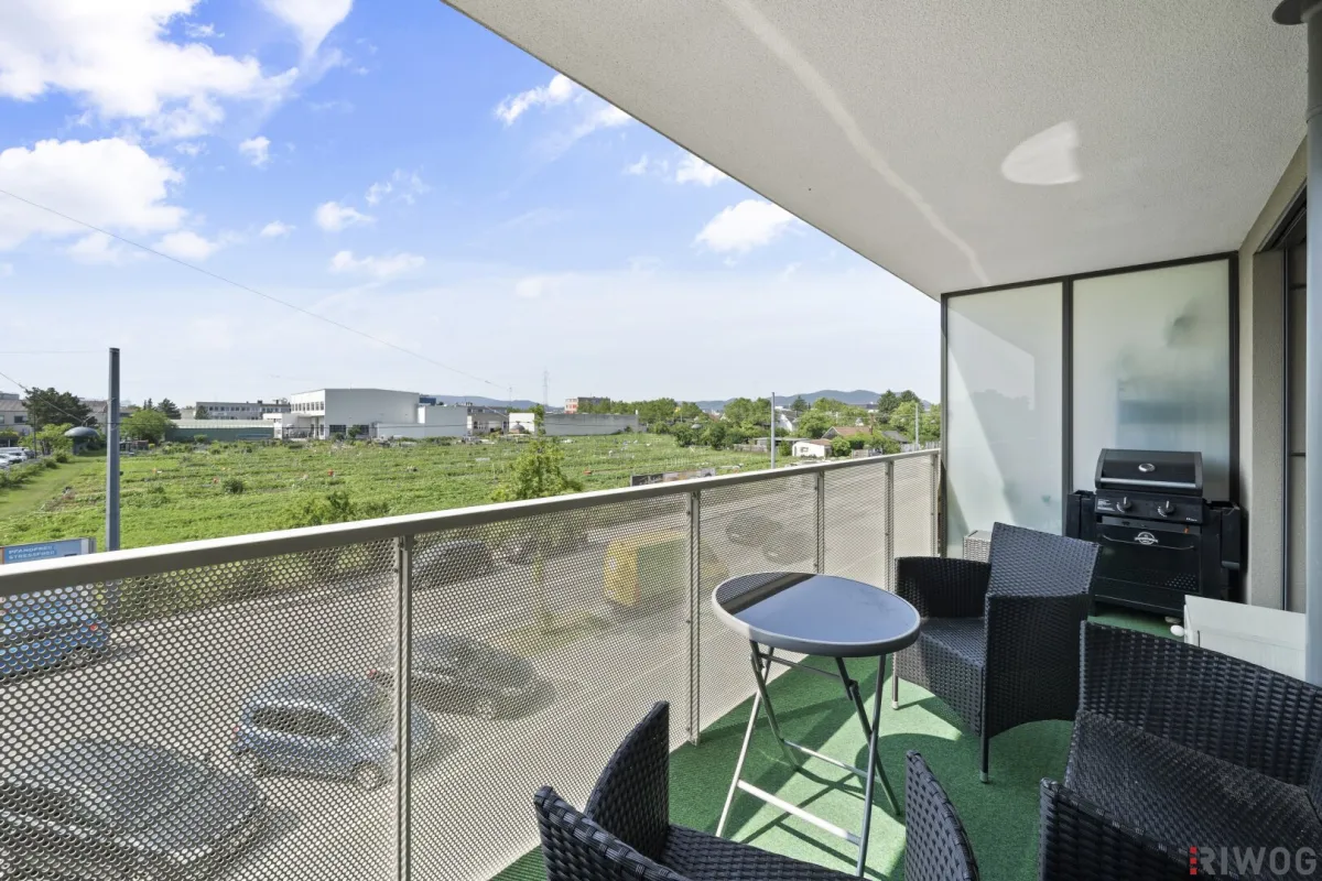 Balkonwohnung inkl Stellplatz mit E-Ladestation *** Grün- und Fernblick in Erlaa *** zwischen Altmannsdorfer Straße und Brunner Straße - Bild 1