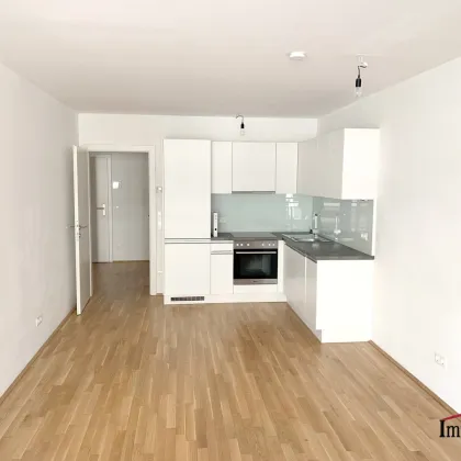 Traumhafte helle 2-Zimmerwohnung mit großer Loggia/Balkon! (Mietbeginn 01.12.2025) - Bild 2