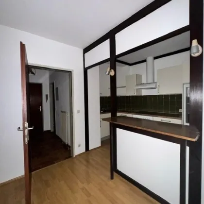HIT!  GÜNSTIG,FREUNDLICH, BEQUEME 2 ZIMMER WOHNUNG IM ZENTRUM ! - Bild 2