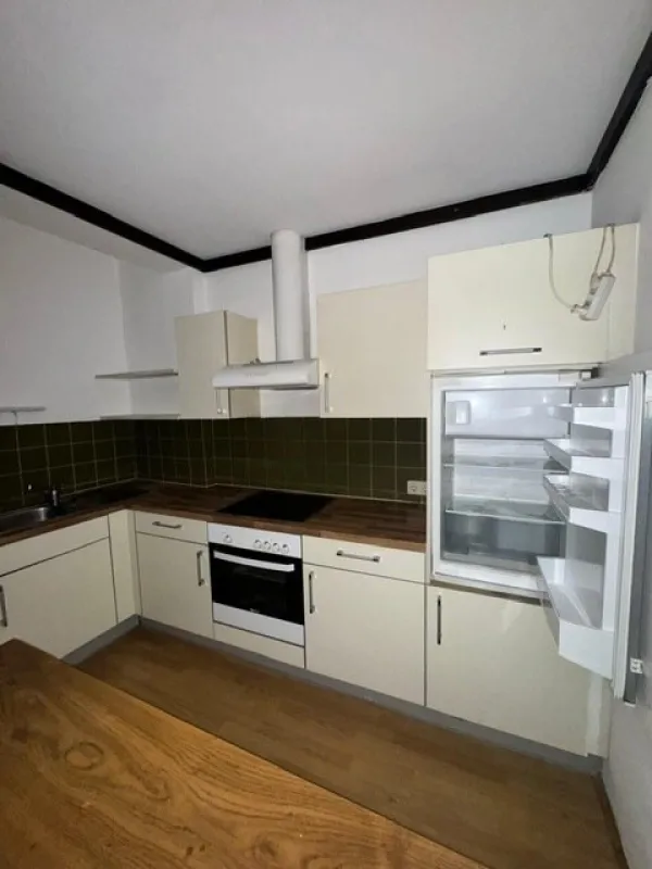 HIT!  GÜNSTIG,FREUNDLICH, BEQUEME 2 ZIMMER WOHNUNG IM ZENTRUM ! - Bild 1
