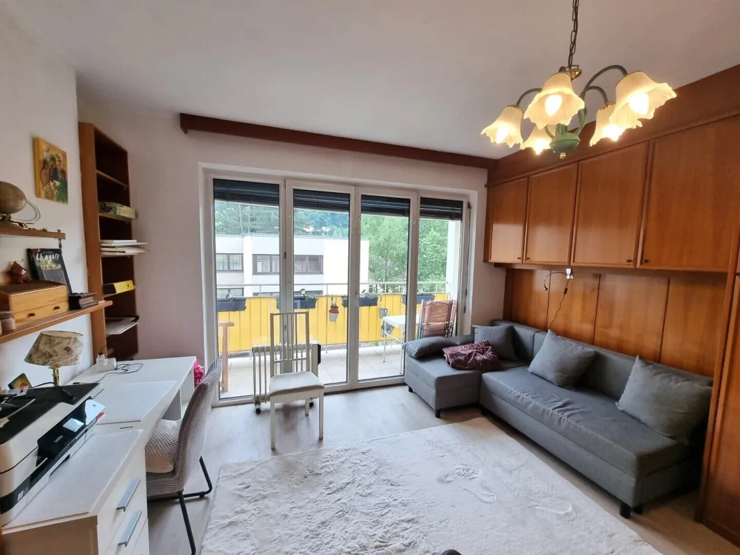 Helle und modernisierte Garconniere mit Loggia! - Bild 1