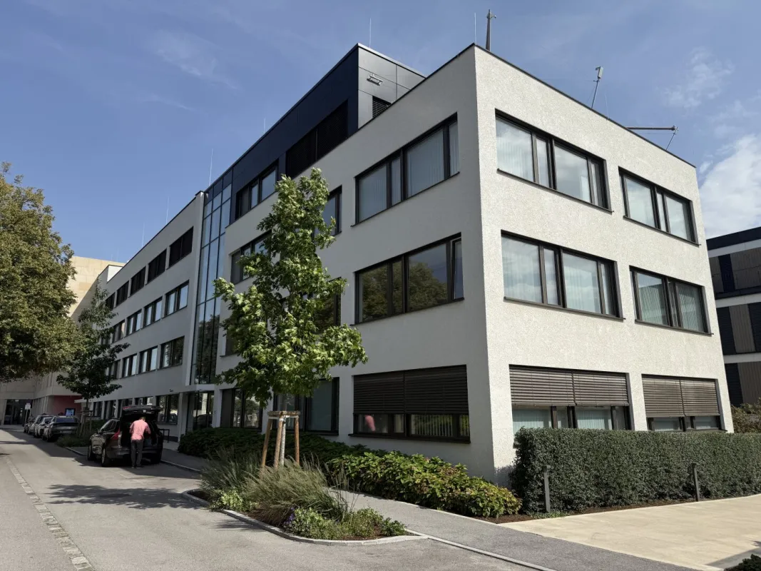 modernes Büro mit über 200 m² in zentrumsnaher Lage zu vermieten - Bild 1