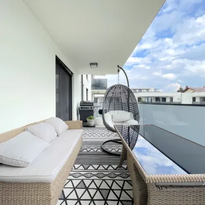 NEUE RAUMAUFTEILUNG: Vier-Zimmer-Wohntraum mit sonnigem Balkon - Bild 2