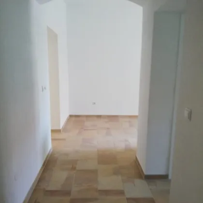 Gut aufgeteilte 3-Zimmer-Wohnung mit großzügigem Balkon – Ideal für Familien! - Bild 2