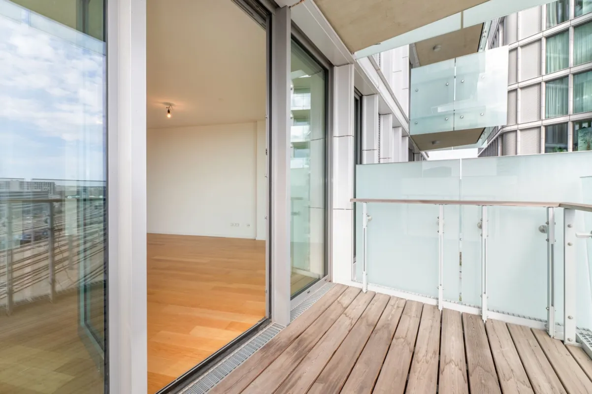 Anleger aufgepasst! Grandiose 2-Zimmer Balkonwohnung neben HBF zu verkaufen! - Bild 1