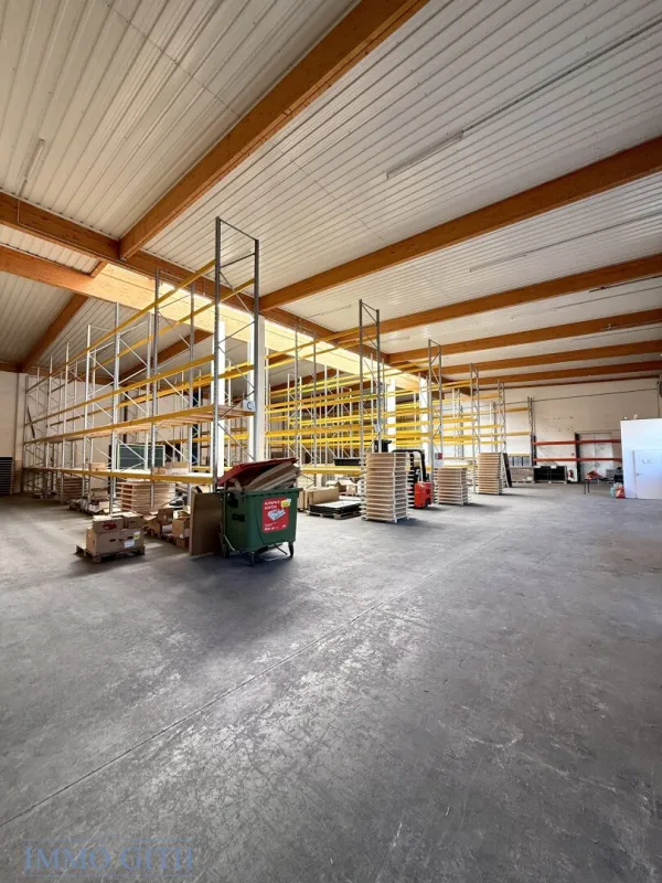 891 m² Lagerhalle in 1230 Wien (Talpagasse) zu mieten! – 2 Sektionaltore, U6 & Autobahn-Nähe, videoüberwacht - Bild 1
