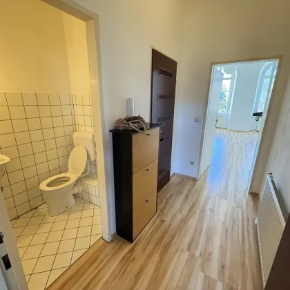 ZWEI ZIMMER WOHNUNG - AB SOFORT - IM SCHÖNEN PALAIS BADEN - Bild 3