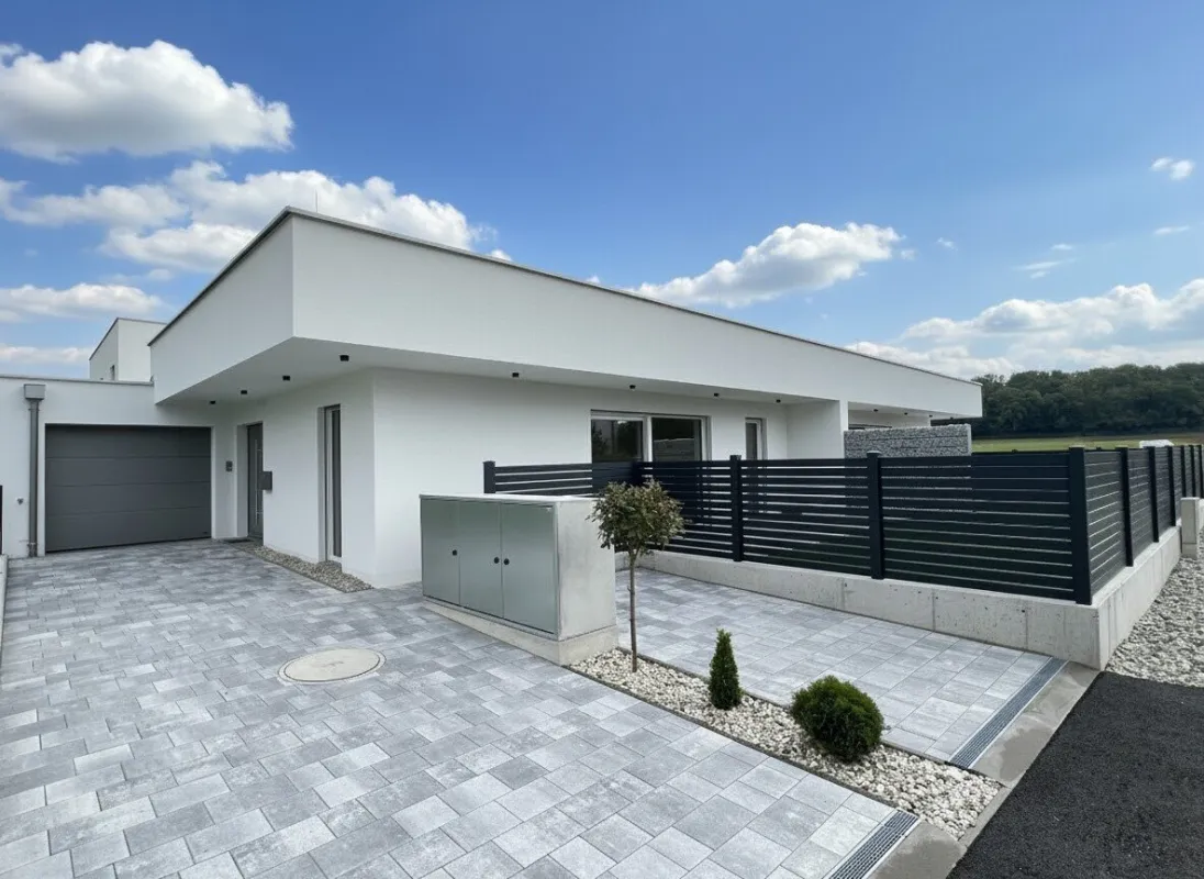 Erstbezug - Bungalow - Modern, praktisch, ebenerdig - Bild 1