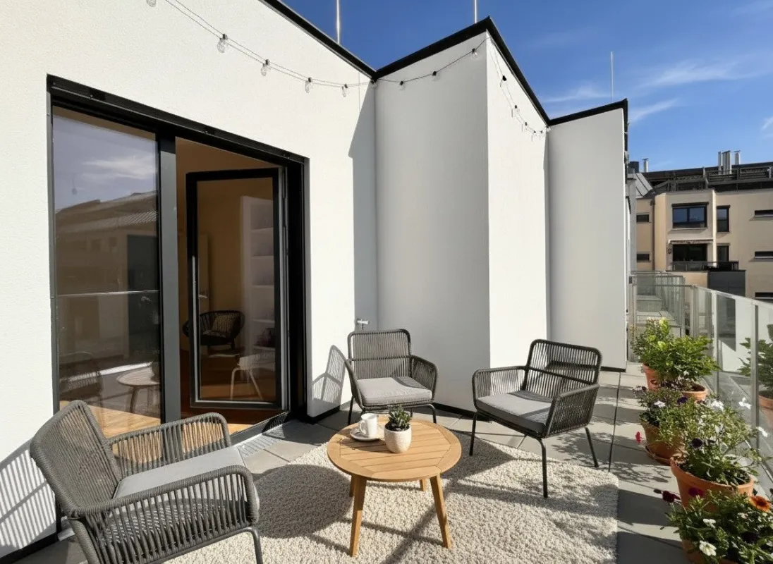 Erstbezug! Neubau-Reihenhaus mit Terrasse, Dachterrasse, Loggien & Garten (auch für Anleger) - Bild 1