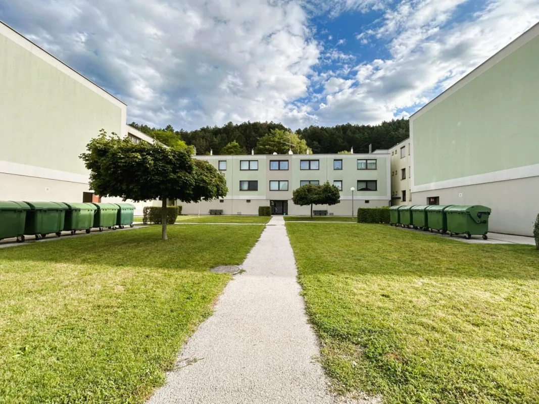 Charmante Eigentumswohnung mit Loggia in ruhiger, zentraler Lage von Pernitz! - Bild 1