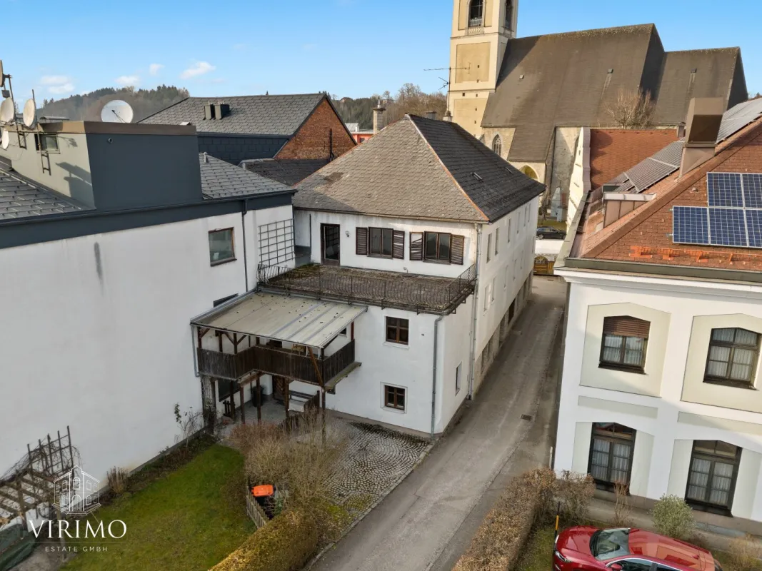 Attraktives Zinshaus mit Mietertrag und Ausbaupotenzial – Top-Lage am Marktplatz von Vöcklamarkt - Bild 1