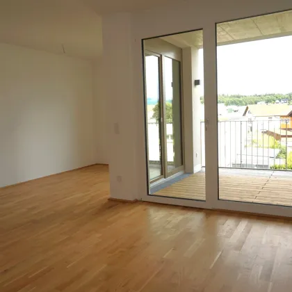 PROVISIONSFREI FÜR DEN KÄUFER!!! Helle 2 Zimmer Wohnung mit großem Balkon am schönen Wallersee - Neubauprojekt im Baurechtseigentum! - Bild 2