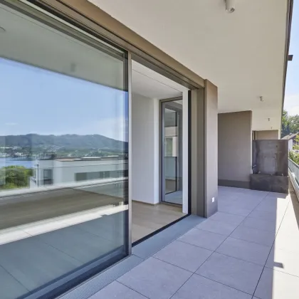 Panorama Living - Luxuriöse 2 Zimmer Wohnung mit Traum Seeblick!! - Bild 2