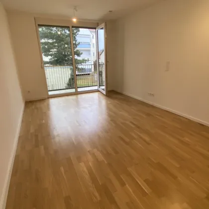 Sonnige Wohnung mit Sonnenbalkon, inkl. Küche- Nähe Badner Bahn und Bhf. Mödling - Bild 2