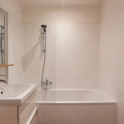 HOCHWERTIGE 3 - ZIMMER WOHNUNG / NÄHE SCN - Bild 2