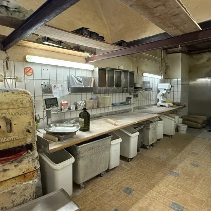 BETRIEBSBEREITE BACKSTUBE SAMT VERKAUFSRAUM FÜR BÄCKER UND KONDITOREN - Bild 3