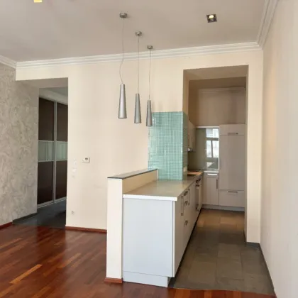 Sonnige 52m² Altbauwohnung mit Balkon Nähe Pilgramgasse - 1050 Wien - Bild 2