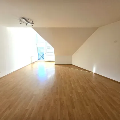 #SQ - MATTERSBURG: GERÄUMIGE MAISONETTENWOHNUNG IN ZENTRUMSNÄHE ZU VERMIETEN - Bild 2
