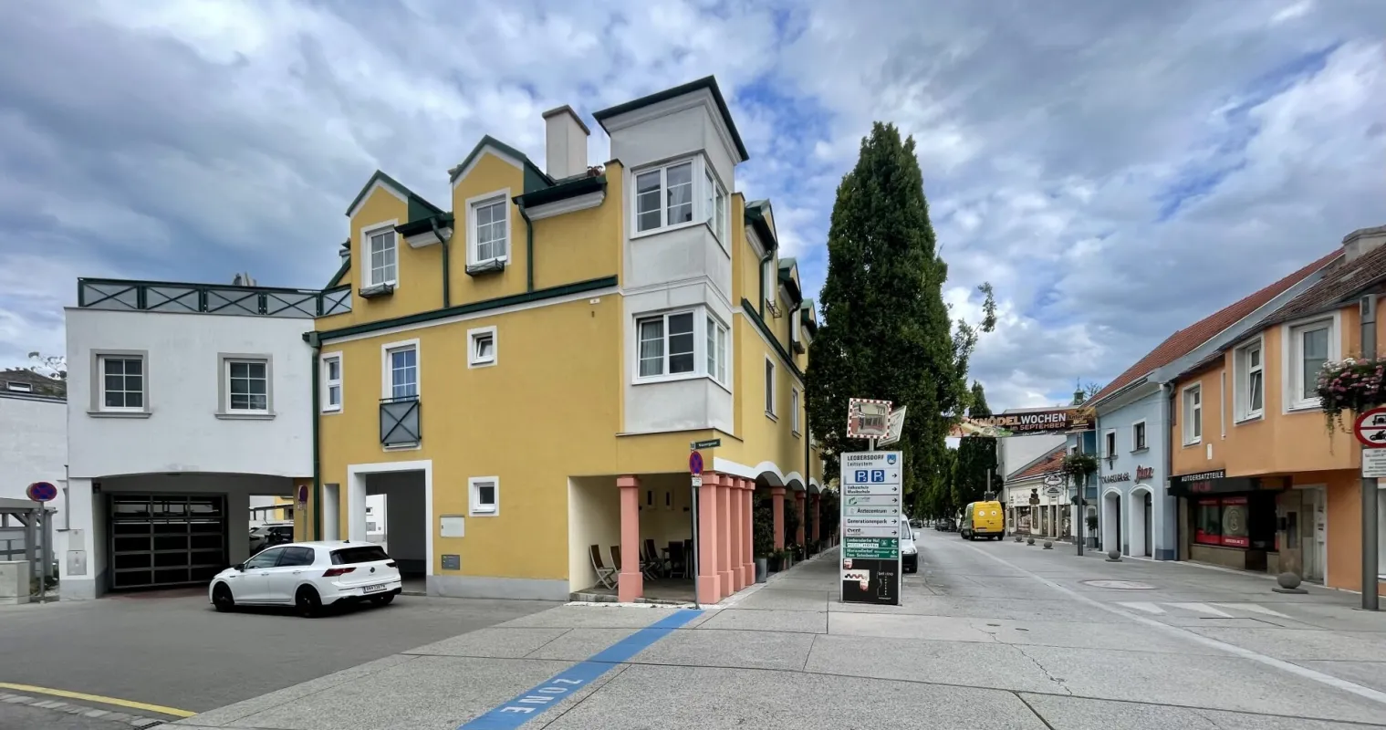 3-Zimmer-Wohnung mit Balkon & Tiefgaragenplatz – Toplage im Zentrum von Leobersdorf - Bild 1