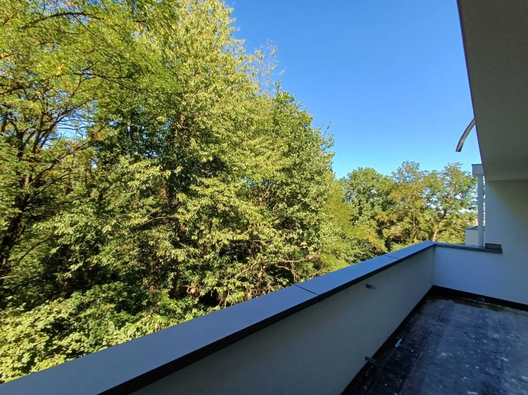 SONNE-RUHE-NATUR stilvolle 2 ZI und 4 ZI  Erstbezugswohnungen LKH Nähe -Top Lage, große Balkone- wunderschöner Ausblick, Tiefgarage/Parkplatz - Bild 1