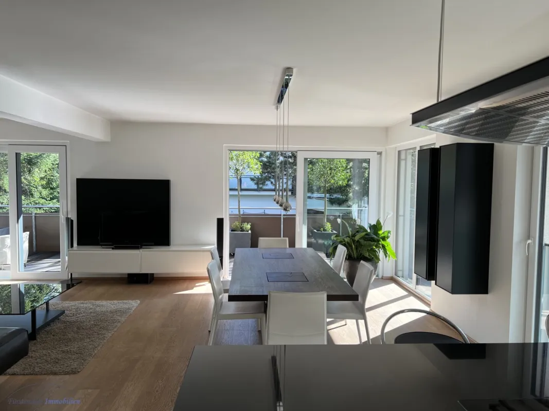 KAUF SALZBURG STADT - ZENTRALE CITY-LAGE MAXGLAN: Exklusive 85 m² 2-3 Zimmer-Wohnung mit Traumküche und 29 m² Süd-West-Balkon - Bild 1