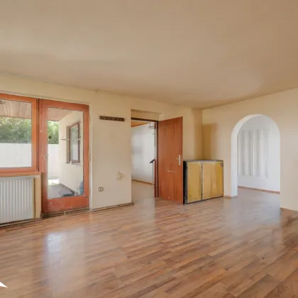 2231 Strasshof Charmanter Bungalow mit Garten und viel Potenzial nahe Bahnhof - Bild 3