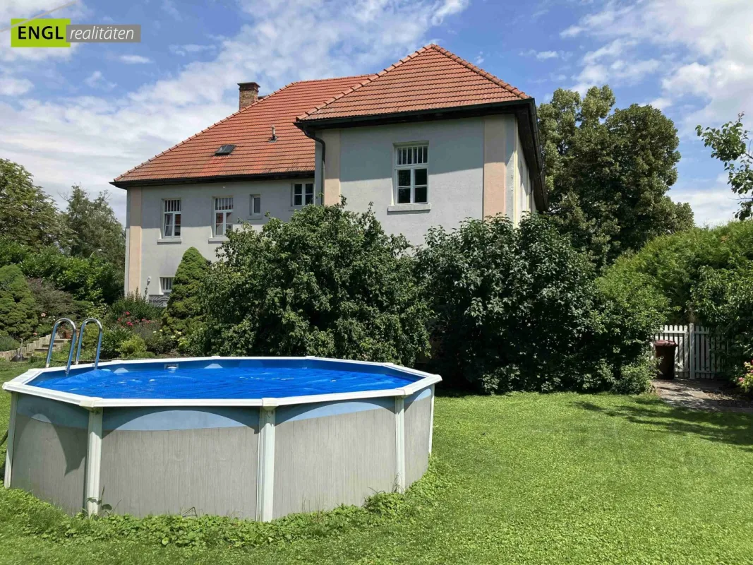 Moderne Jahrhundertwendevilla – Eleganz trifft Wohnkomfort! - Bild 1