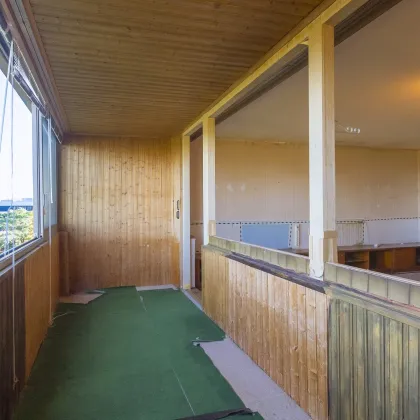 Emil Kraft-Gasse - sanierungsbedürftige 3 Zimmer Wohnung mit Loggia und Garage - Bild 3