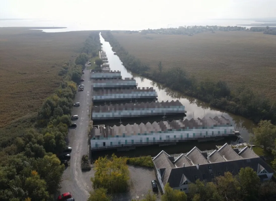 Segelhafen Seegärten – Exklusives Hafenareal mit Entwicklungspotenzial am Neusiedler See - Bild 1