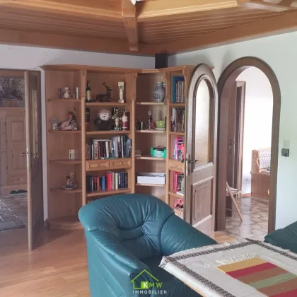 E I N Z E L L A G E !!! Wohnhaus mit traumhaften Garten - Bild 3