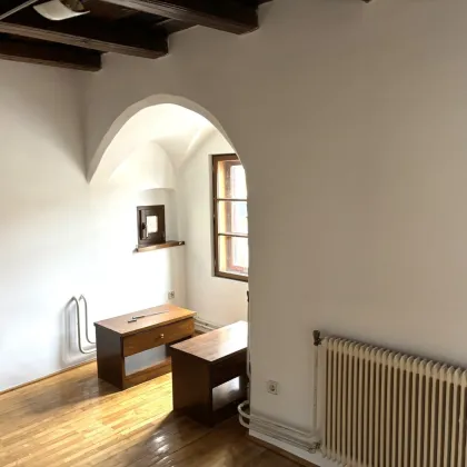 #SQ - DONNERSKIRCHEN: RENOVIERUNGSBEDÜRFTIGES BAUERNHAUS MIT GROSSEM GARTEN - Bild 3