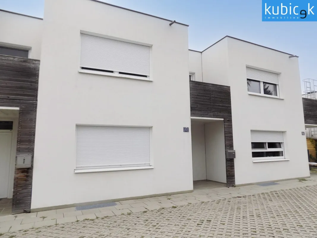 Wohnkomfort auf 2 Ebenen und Platz für 2 Autos - Bild 1
