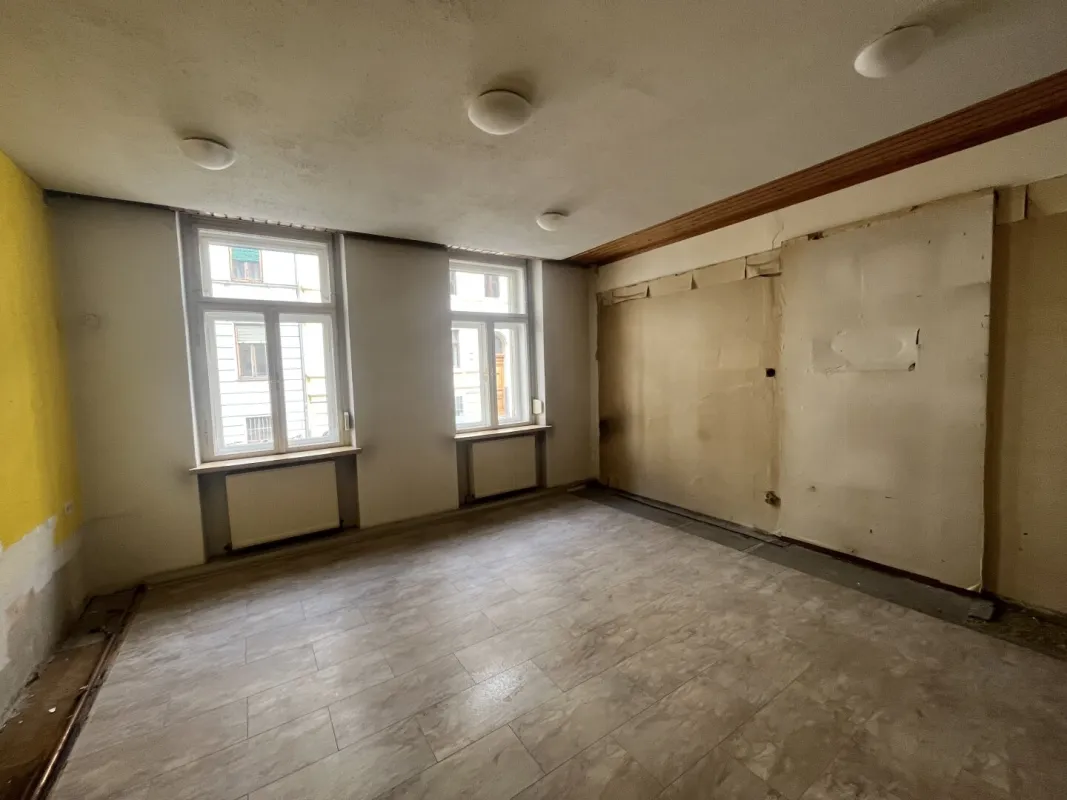 WG-geeignete, sanierungsbedürftige 3-Zimmer-Wohnung in bester Innenstadtlage - Direkt bei der TU Graz - Bild 1