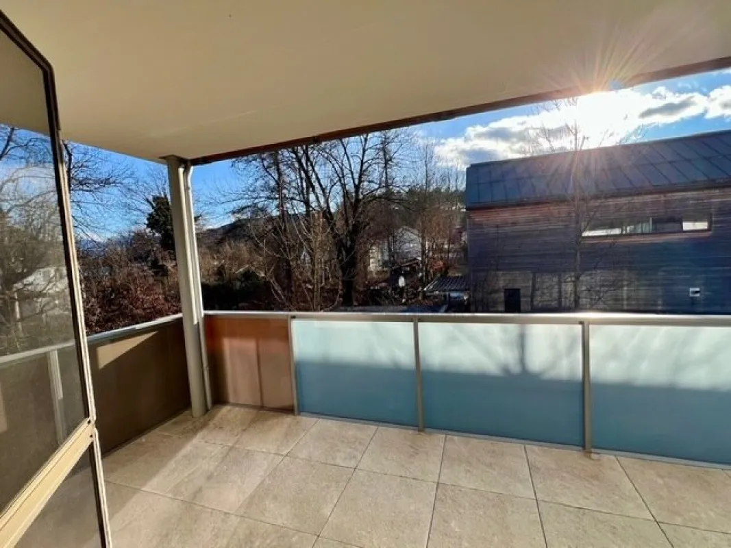 Seenahe 2-Zi.-Wohnung mit 18m² Balkon - Bild 1