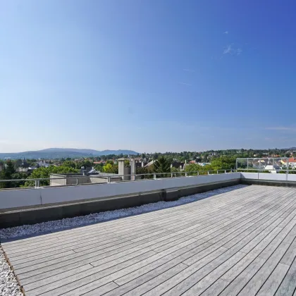 Penthouse-Wohnung | 131 m² Wfl. | 80 m² Dachterrasse mit 270°-Ausblick | PKW-Stellplatz | riesiger Gemeinschaftsgarten | im Zentrum - Bild 2
