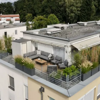 Exklusive Dachgeschoss-Maisonette mit supergroßer Terrasse und wunderbarem Fernblick & Tiefgaragenparkplatz - Bild 2