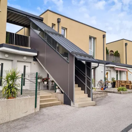 Neumarkt am Wallersee: Sonnige 3-Zimmer-Dachgeschosswohnung mit großzügiger Terrasse - Bild 3