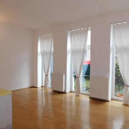 Großzügige Wohnung mit 4 Meter Deckenhöhe - Saniert - Perfekter Grundriss - Bild 2