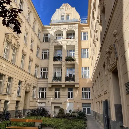 Erstbezug: 1-Zimmerwohnung in traumhaften Stilaltbau - Bild 2