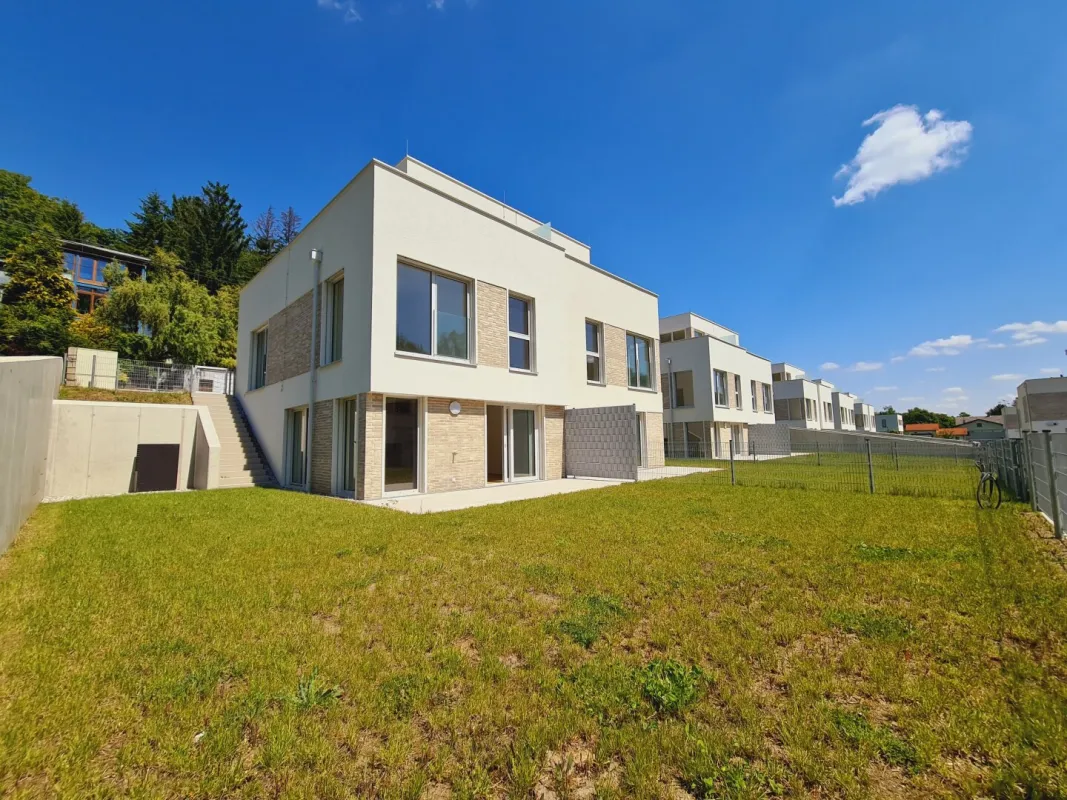 Neubau Erstbezug | Holzmassiv | Living Woods - Bild 1