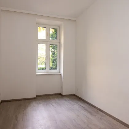 BADEN,  an der Fußgängerzone: top-saniertes Geschäftslokal / Büro bzw. Gewerbe-Räume:mit Teeküche (Anschlüsse), Toilette - Bild 2