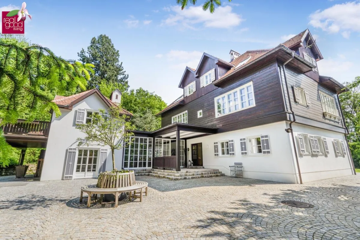 Zeitlose Eleganz im Wienerwald – Historische Villa mit Nebengebäuden  auf Traumgrundstück mit Outdoorpool und Waldsauna - Bild 1