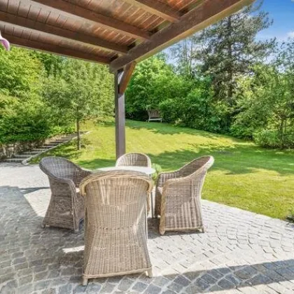Zeitlose Eleganz im Wienerwald – Historische Villa mit Nebengebäuden  auf Traumgrundstück mit Outdoorpool und Waldsauna - Bild 3