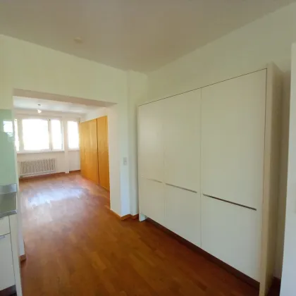 Außergewöhnliche Dachgeschoßwohnung in charmanter Lage - Bild 3