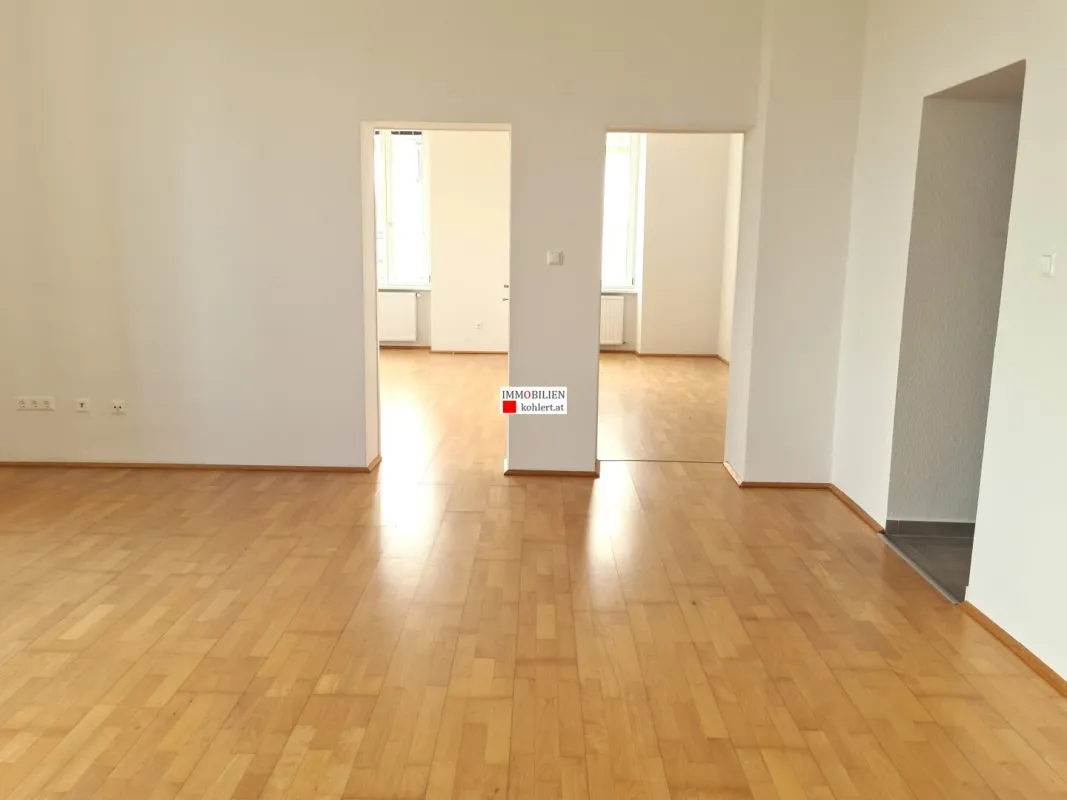 GELEGENHEIT, 3-ZIMMERWOHNUNG MIT FERNBLICK UND ZENTRALE LAGE - Bild 1
