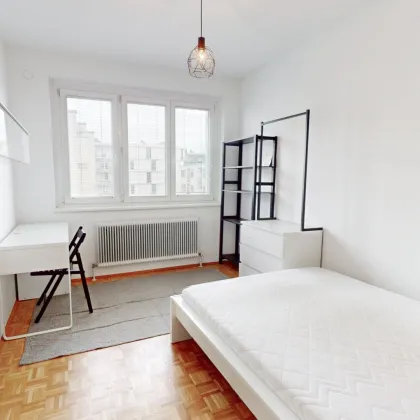 WG-ZIMMER in 3er-STUDENTEN-WG mit AUßENFLÄCHE (440,- Warmmiete Gesamt) - Bild 2